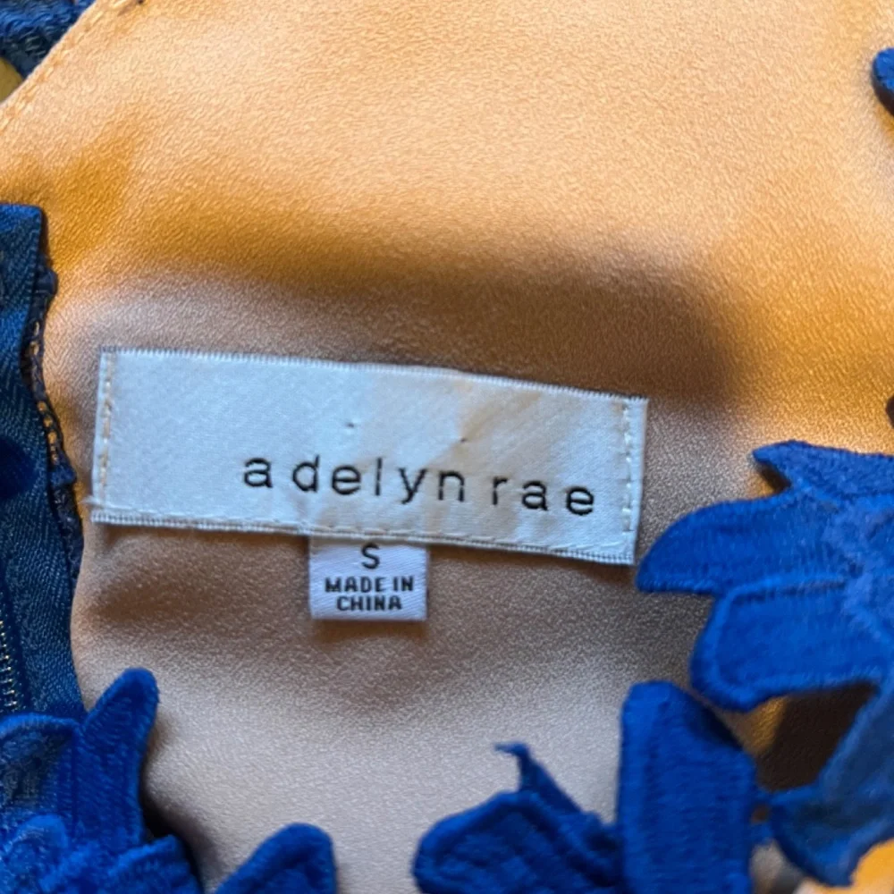 Adelyn Rae Lace Dress - Picture 3 of 3